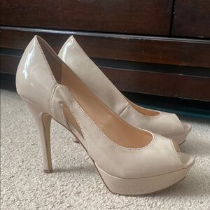Marc Fisher Size 8 1/2 Tan Cream Platform High Heel Shoes